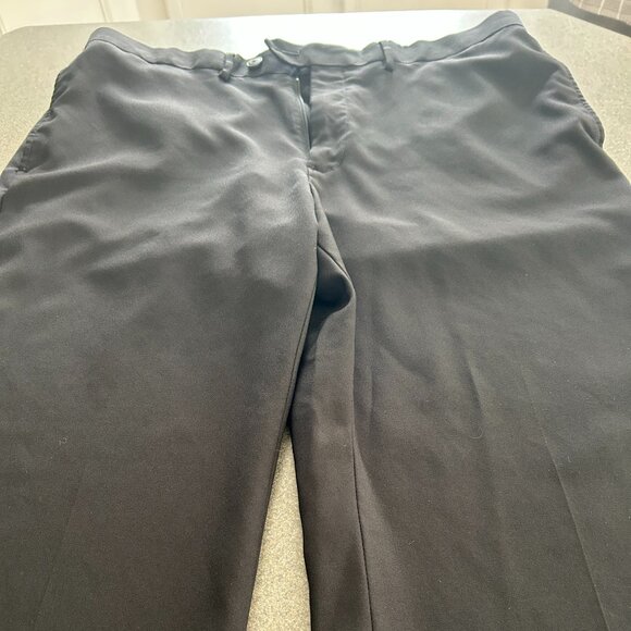 Haggar Classic Fit Dress Pants - Black - Size 38/32 - Picture 1 of 12